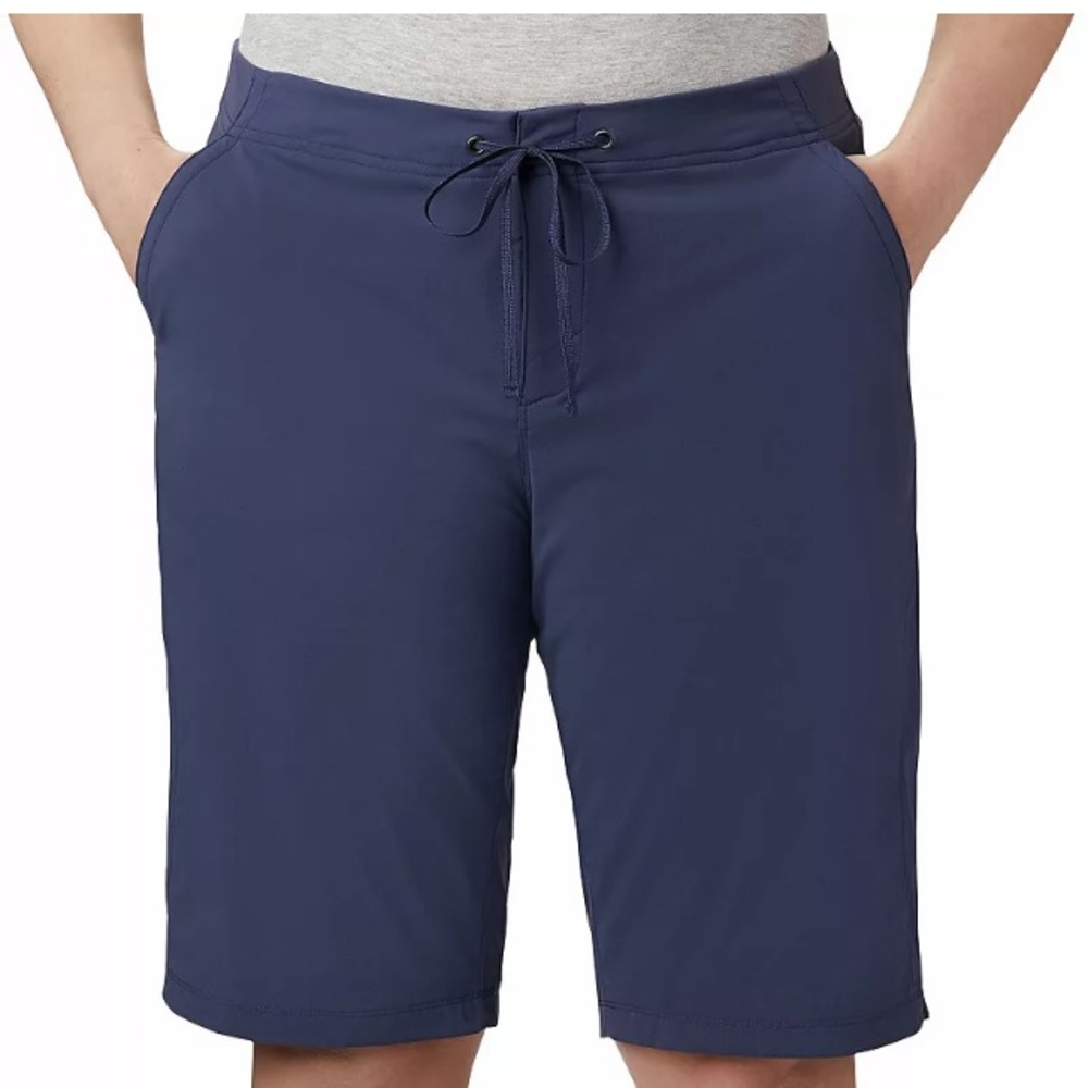 COLUMBIA Women’s Court Shorts in color - nocturnal blue